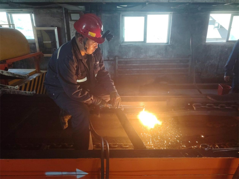 新型能源选煤公司:抢修!一场与时间的赛跑!2.jpg 新型能源选煤公司:抢修!一场与时间的赛跑!2.jpg