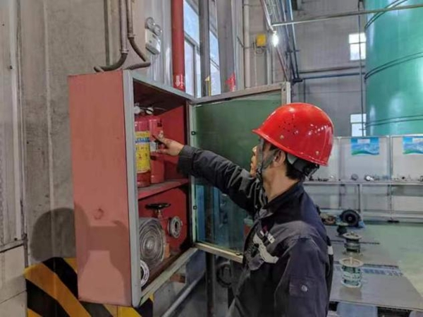 新型能源神木分公司:看看检修现场的“流行色”7.jpg 新型能源神木分公司:看看检修现场的“流行色”7.jpg